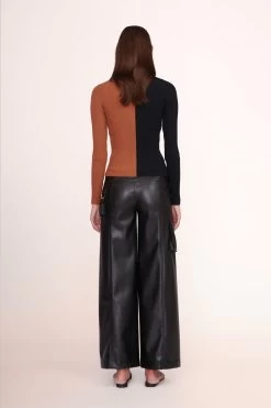 CARGO SWEATER | TAN BLACK 10 CARGO SWEATER | TAN BLACK -Staud Outlet Store 01 2030 TNBK 259 6266 BLK 00097 web