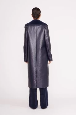 VARNISHES COAT | NAVY -Staud Outlet Store 042 230605 Staud Fall Ecom 01427 web