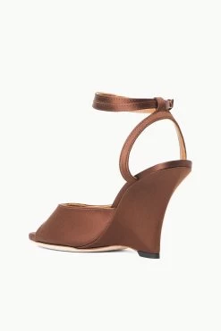 ANOUSH WEDGE | CLOVE -Staud Outlet Store STAUD ANOUSH WEDGE CLOVE FALL 23 ECOM 3