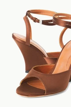 ANOUSH WEDGE | CLOVE -Staud Outlet Store STAUD ANOUSH WEDGE CLOVE FALL 23 ECOM 4