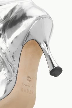 CAMI BOOT | CHROME -Staud Outlet Store STAUD CAMI BOOT CHROME FALL 23 ECOM 5