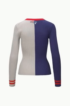 THE STAUD NFL CARGO SWEATER | NEW ENGLAND PATRIOTS 12 THE STAUD NFL CARGO SWEATER | NEW ENGLAND PATRIOTS -Staud Outlet Store STAUD CARGOSWEATERXNFL SWEATER NEWENGLANDPATRIOTS FANATICS 23 ECOM 2