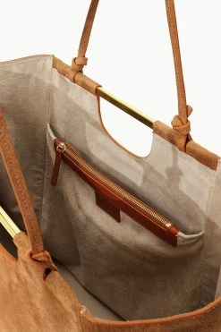 MAR TOTE | TAN SUEDE 10 MAR TOTE | TAN SUEDE -Staud Outlet Store STAUD MAR TOTE TAN FALL 23 ECOM 3