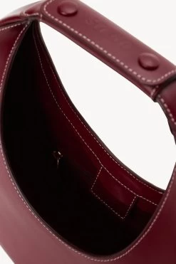 MOON BAG | RASPBERRY -Staud Outlet Store STAUD MOON BAG BORDEAUX HOLIDAY 22 ECOM 4