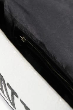 TOMMY BEADED BAG | I LOVE NEW YORK -Staud Outlet Store STAUD TOMMYBEADEDBAG NEWYORK FALL 23 ECOM 3 1