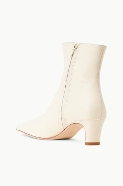 WALLY ANKLE BOOT | CREAM 8 WALLY ANKLE BOOT | CREAM -Staud Outlet Store STAUD WALLY ANKLEBOOT CREAM SUPF 23 ECOM 3
