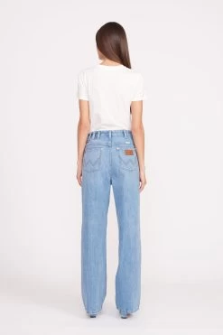 STAUD + WRANGLER THE W TEE | WHITE -Staud Outlet Store Wrangler 0100 web d5680c09 e0ab 4387 b5bb 295afb1c4fab