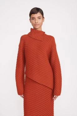 ENGRAVE SWEATER | CINNAMON