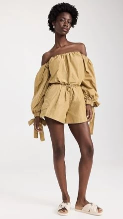 STAUD Colin Shorts -Staud Outlet Store staud3149010719 1676401756976 2 0. UX357 QL90